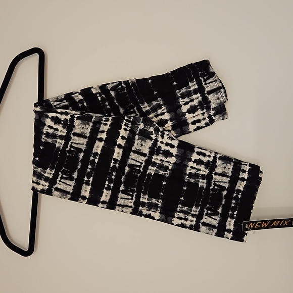 New Mix leggings black and white abstract static tie dye One Size up to 14 NWT - Picture 5 of 11